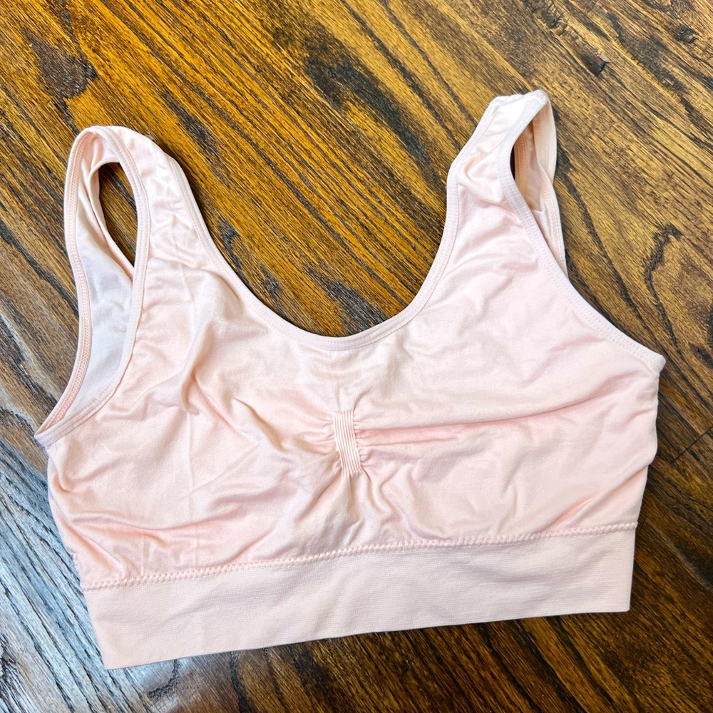 Ballet Stitched Sports Bra L/XL (no pads) but has slips for them